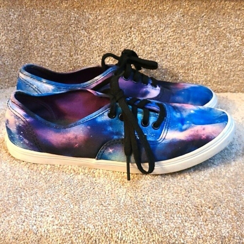Van's Size Women's 7 or Men's 5.5 Tye-Dye Shoes Blue & Purple